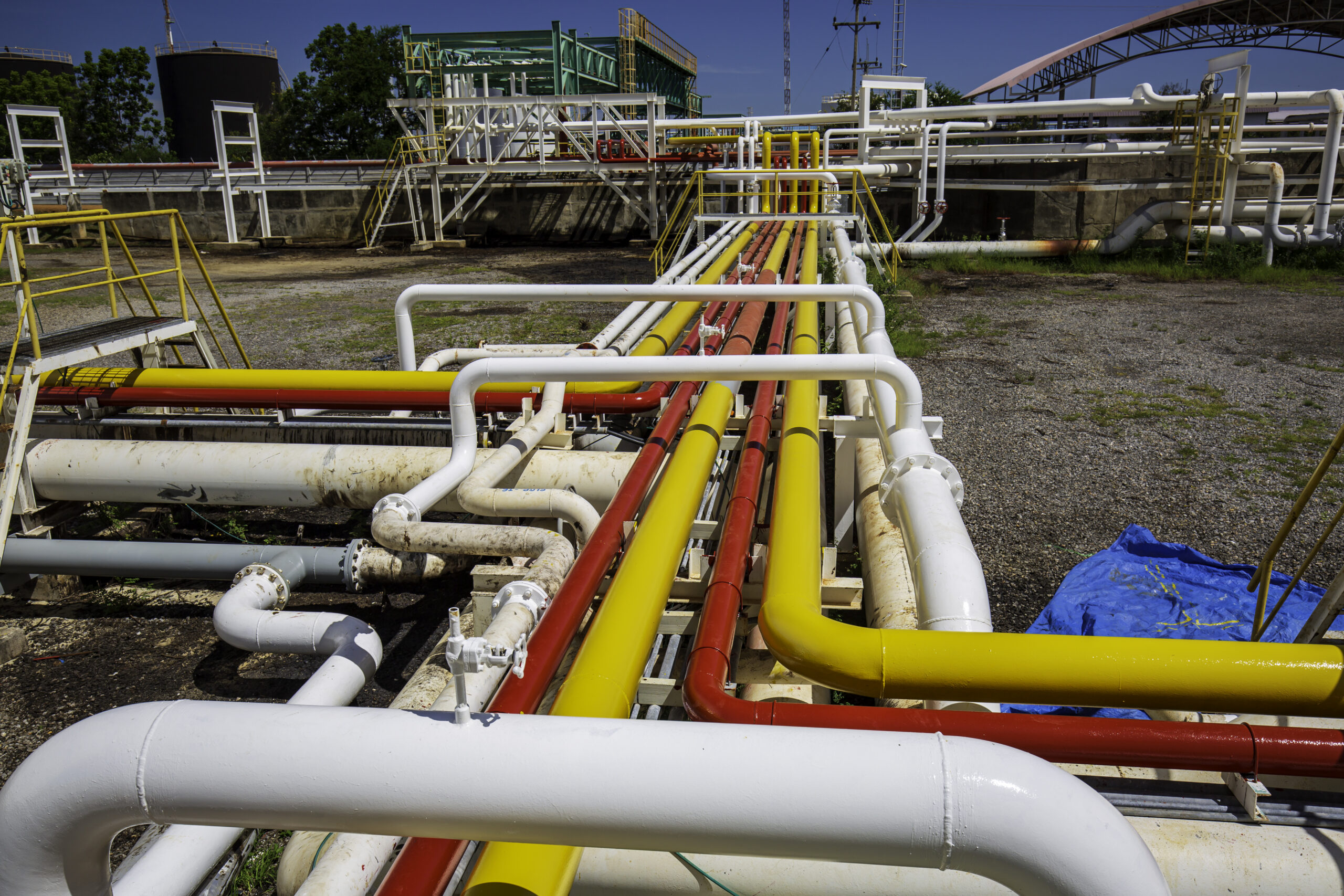 Refinery plant equipment for pipe line oil and gas valves at gas Refinery plant equipment for pipe line oil and gas valves at gas plant pressure safety valve selective